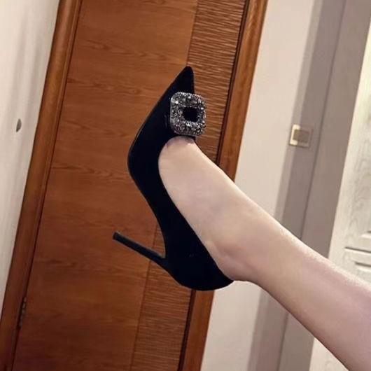 Shoes women s pure desire wind 2025 new Korean version of rhinestone high heels women s pointed head shallow mouth commuting thin heel French sin 34 
Shoes women s pure desire wind 2025 new Korean version of rhinestone high heels women s pointed head shallow mouth commuting thin heel French sin 34