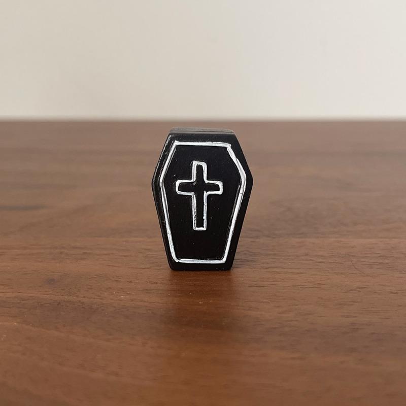 Новая японская тыква на Хэллоуин, надгробная плита, череп, украшение в виде головы привидения, подходящий реквизит, полимерная фигурка для микроландшафта
Новая японская тыква на Хэллоуин, надгробная плита, череп, украшение в виде головы привидения, подходящий реквизит, полимерная фигурка для микроландшафта