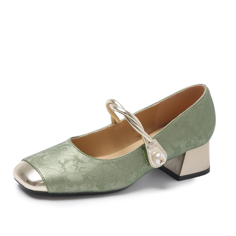 French retro with cheongsam shoes 2025 new spring thick heel Mary Jane high heels new Chinese style single shoes women 35 чёрный
French retro with cheongsam shoes 2025 new spring thick heel Mary Jane high heels new Chinese style single shoes women 35 чёрный