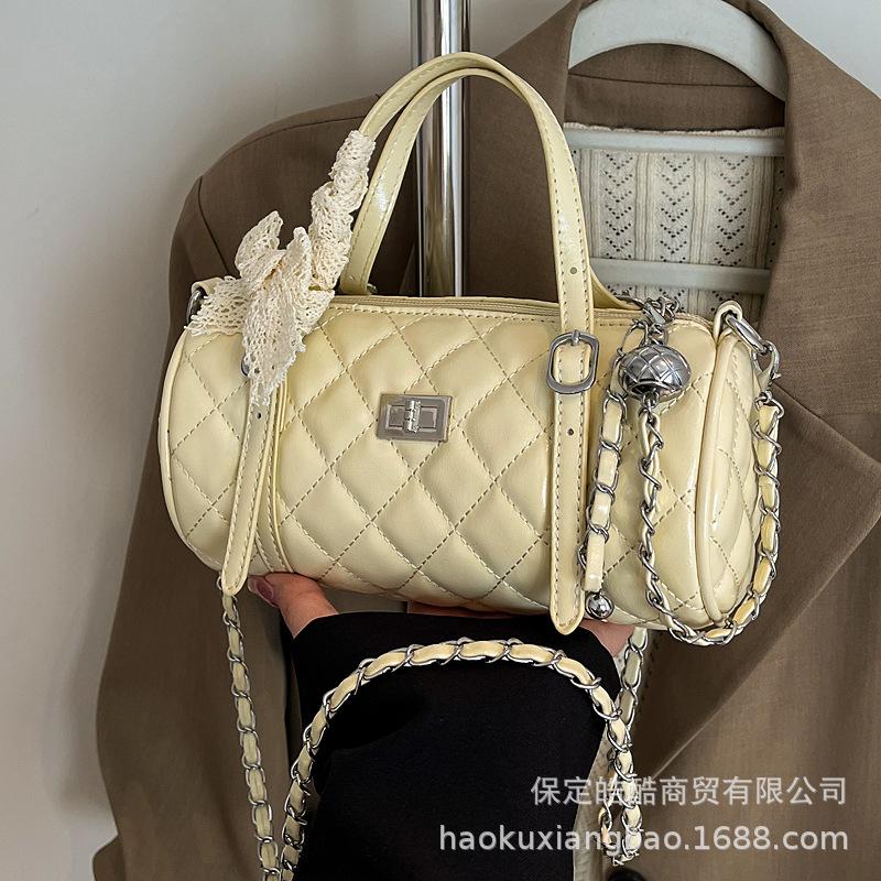 Rhombus embroidery thread small bag women s 2025 new summer super fire chain messenger bag exquisite versatile portable small bag хаки
Rhombus embroidery thread small bag women s 2025 new summer super fire chain messenger bag exquisite versatile portable small bag хаки