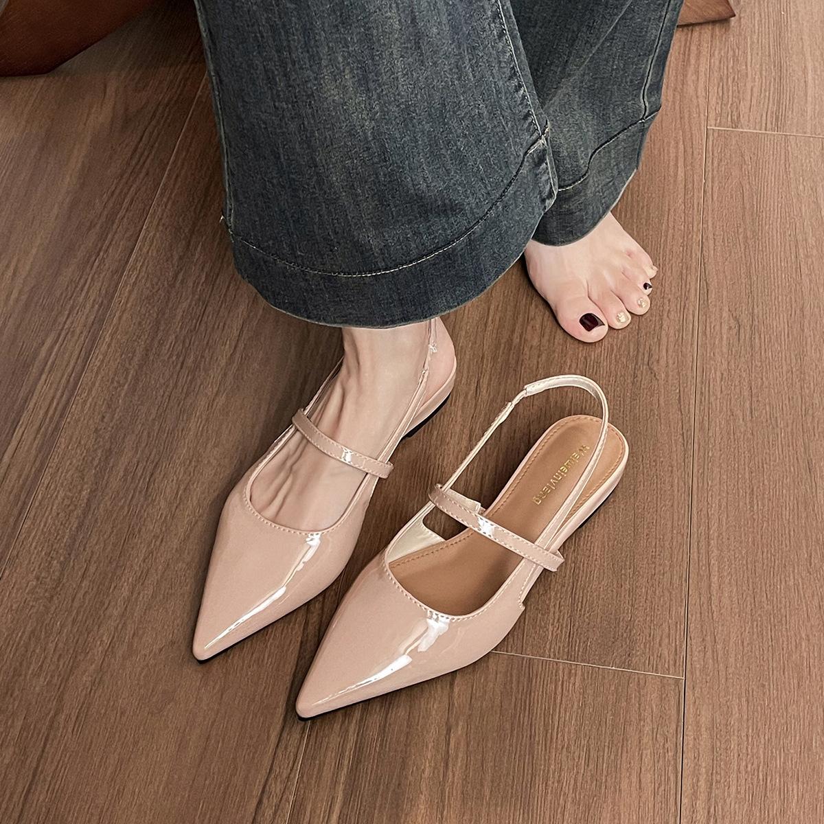 French-style Flip-flops with A Toe Cap and An Empty Back Women s Pointed-toe Single Shoes and Women s Flat Shoes 43 чорний
French-style Flip-flops with A Toe Cap and An Empty Back Women s Pointed-toe Single Shoes and Women s Flat Shoes 43 чорний