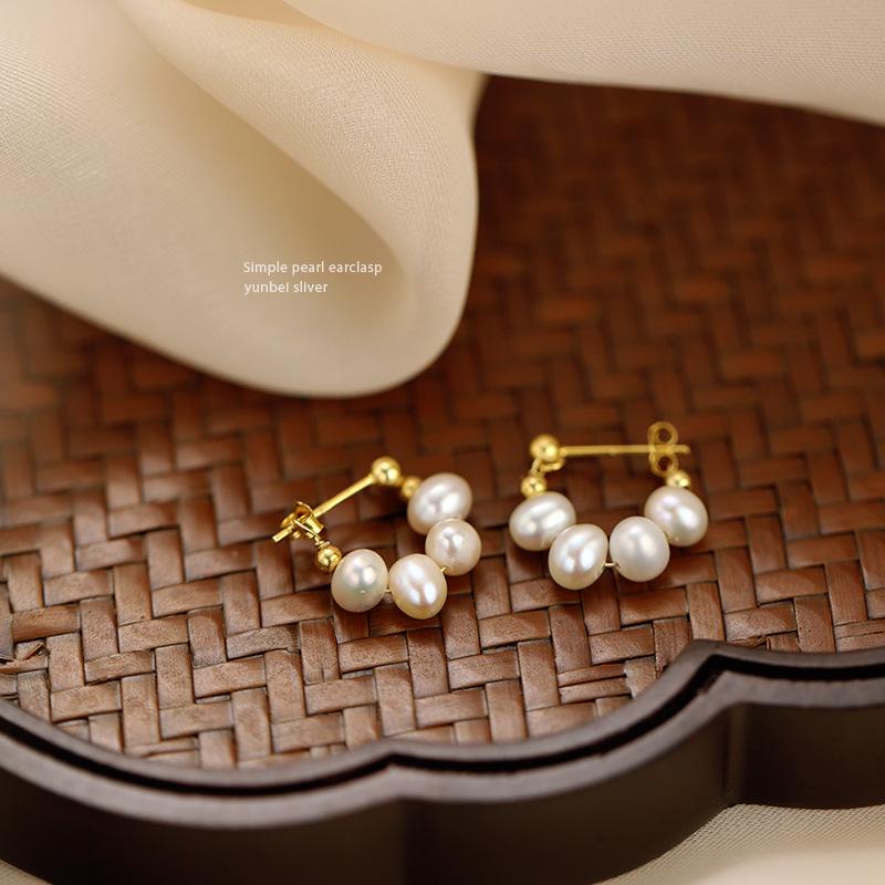 925 Silver Freshwater Pearl Hoop Earrings - French & Korean Style Fashion Influencer Studs
925 Silver Freshwater Pearl Hoop Earrings - French & Korean Style Fashion Influencer Studs