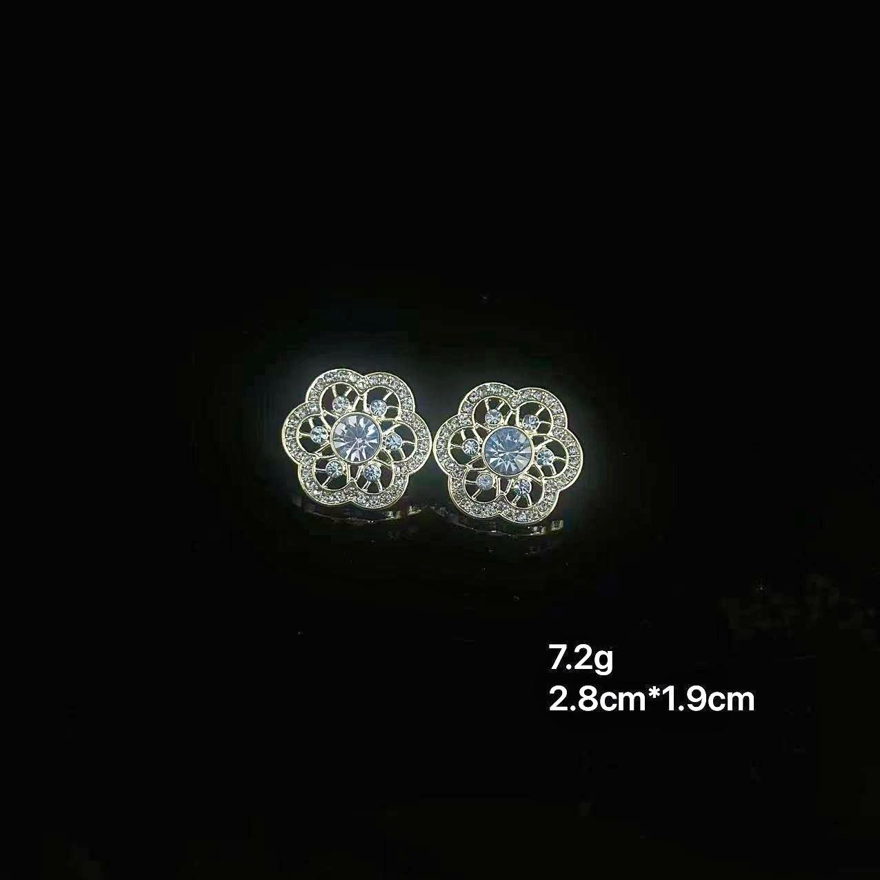Court Style Sky Blue Diamond-Encrusted Water Drop Necklace Flower Stud Earrings Fashion Light Luxury High-End Sense Jewelry
Court Style Sky Blue Diamond-Encrusted Water Drop Necklace Flower Stud Earrings Fashion Light Luxury High-End Sense Jewelry