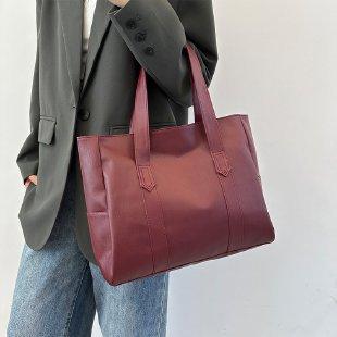 Big bag women s new trendy Korean version versatile simple large-capacity tote bag shoulder handbag soft leather women s bag темно-червоний колір
Big bag women s new trendy Korean version versatile simple large-capacity tote bag shoulder handbag soft leather women s bag темно-червоний колір
