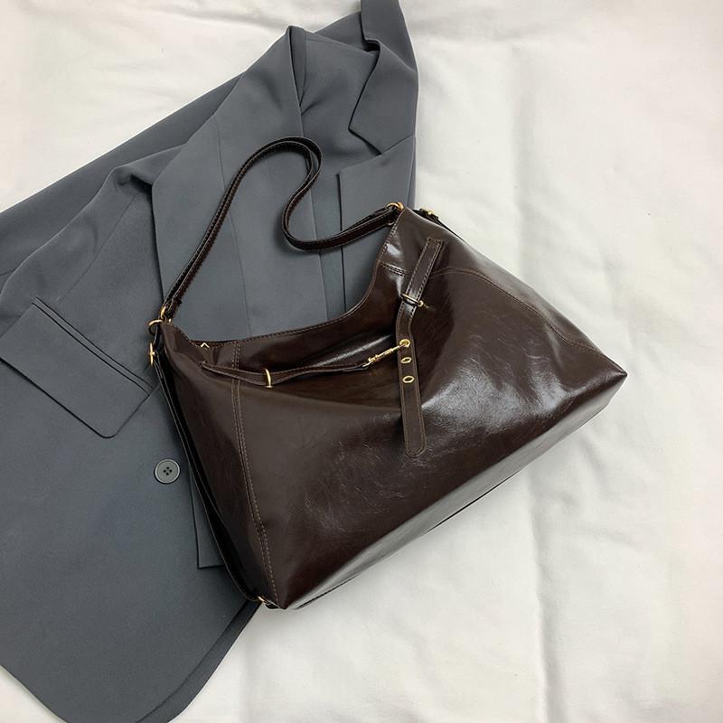 Trendy Pu Tote Bag For Women With Unique Design In Black Brown And Coffee кавовий
Trendy Pu Tote Bag For Women With Unique Design In Black Brown And Coffee кавовий