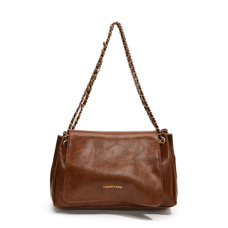 This year s popular bags are versatile retro shoulder 2024 new Korean version of fashion messenger large-capacity commuter underarm bag коричневий
This year s popular bags are versatile retro shoulder 2024 new Korean version of fashion messenger large-capacity commuter underarm bag коричневий