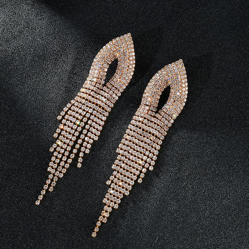 Exaggerated Tassel Earrings: Elegant Nightclub & Bar Fashion for Women золотий
Exaggerated Tassel Earrings: Elegant Nightclub & Bar Fashion for Women золотий