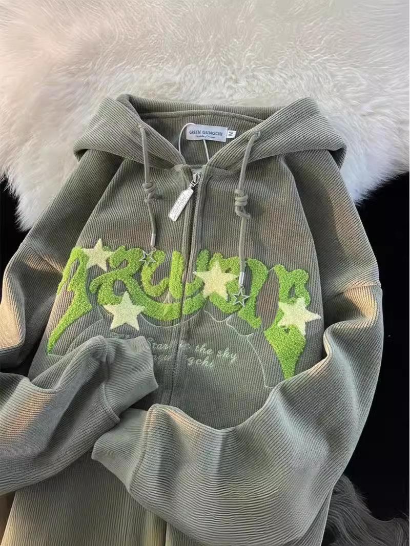 Women s Retro Embroidered Corduroy Jacket: Spring/Autumn Loose College Style Cardigan Sweater 3XL
Women s Retro Embroidered Corduroy Jacket: Spring/Autumn Loose College Style Cardigan Sweater 3XL
