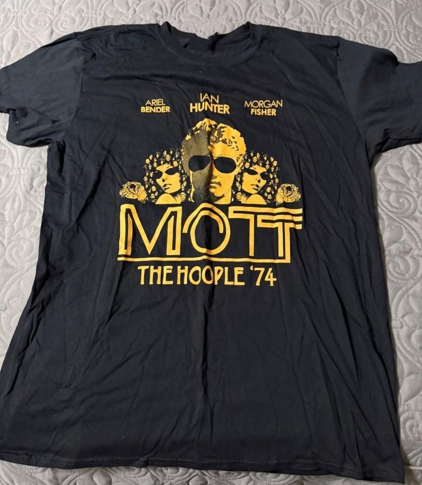 Mott The Hoople Band 74 Tour Shirt Black Mens Unisex S-5XL 1P0424 Unisex T-Shirt S
Mott The Hoople Band 74 Tour Shirt Black Mens Unisex S-5XL 1P0424 Unisex T-Shirt S