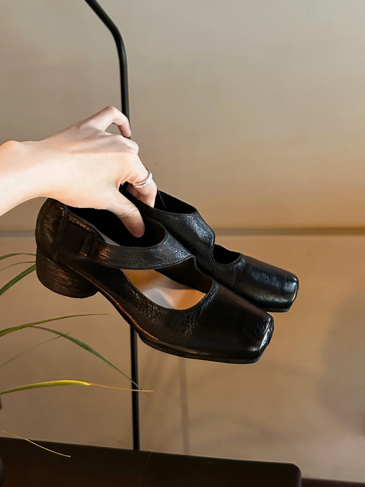 Sheepskin high-end leather square head thick heel small leather shoes single shoes women s ballet style medium high heel Mary Jane ladyshoes 40
Sheepskin high-end leather square head thick heel small leather shoes single shoes women s ballet style medium high heel Mary Jane ladyshoes 40