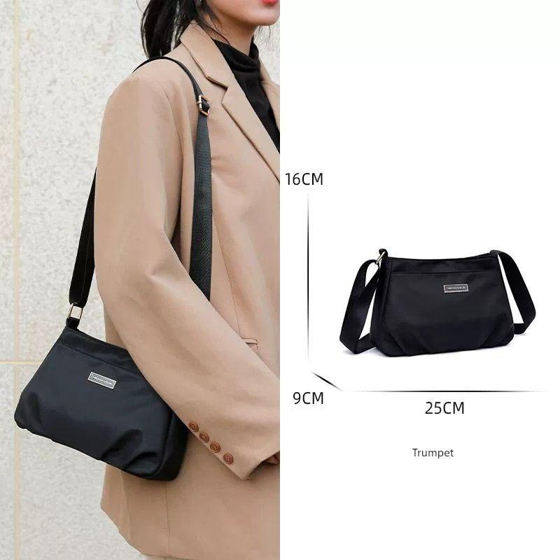 Повседневная нейлоновая сумка через плечо для среднего возраста Black small size
Повседневная нейлоновая сумка через плечо для среднего возраста Black small size