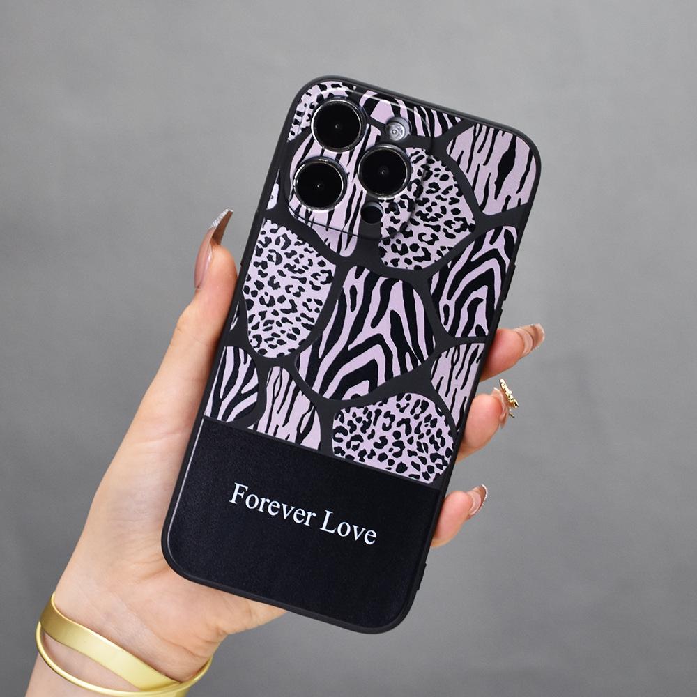 Geometric Texture Protective Case for Apple iPhone 15 with Full Lens and Anti-fall Design Apple 15 чёрный
Geometric Texture Protective Case for Apple iPhone 15 with Full Lens and Anti-fall Design Apple 15 чёрный