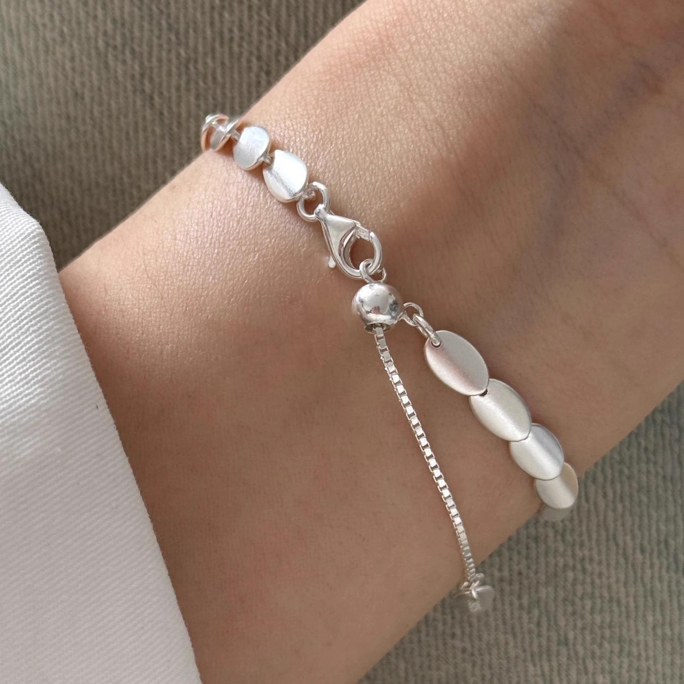 100% Solid 925 Sterling Silver Retro Bracelet for Women Men Vintage Handmade Shinning Balls Bracelet Birthday Gift
100% Solid 925 Sterling Silver Retro Bracelet for Women Men Vintage Handmade Shinning Balls Bracelet Birthday Gift