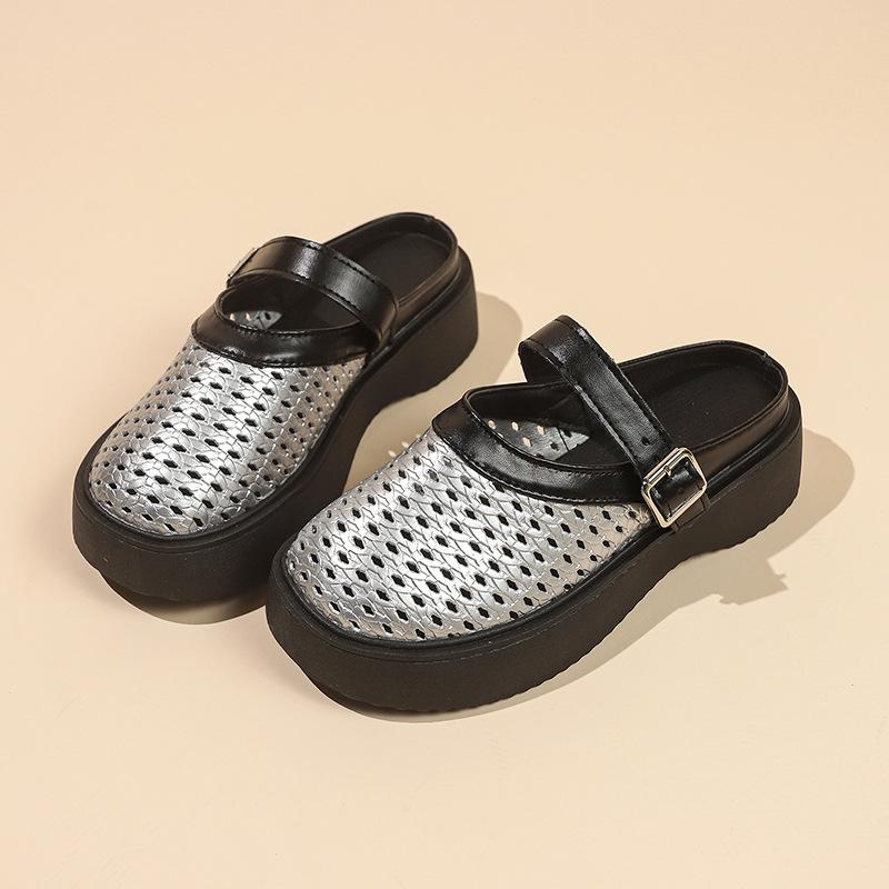 Шлепанцы с толстой подошвой и полым отверстием на мыске, лето 2025, новые, нескользящие, увеличивающие рост, с мягкой подошвой, дышащие, модные Birken, универсальные 40
Шлепанцы с толстой подошвой и полым отверстием на мыске, лето 2025, новые, нескользящие, увеличивающие рост, с мягкой подошвой, дышащие, модные Birken, универсальные 40