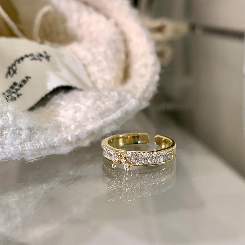 Adjustable Exquisite Zirconia Ring For Women Featuring A Stylish Design Bowknot
Adjustable Exquisite Zirconia Ring For Women Featuring A Stylish Design Bowknot