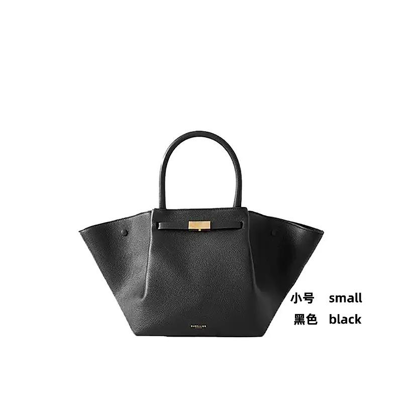 Spot Demellier leather wing bag shoulder portable armpit bag autumn and winter new leather tote bag
Spot Demellier leather wing bag shoulder portable armpit bag autumn and winter new leather tote bag