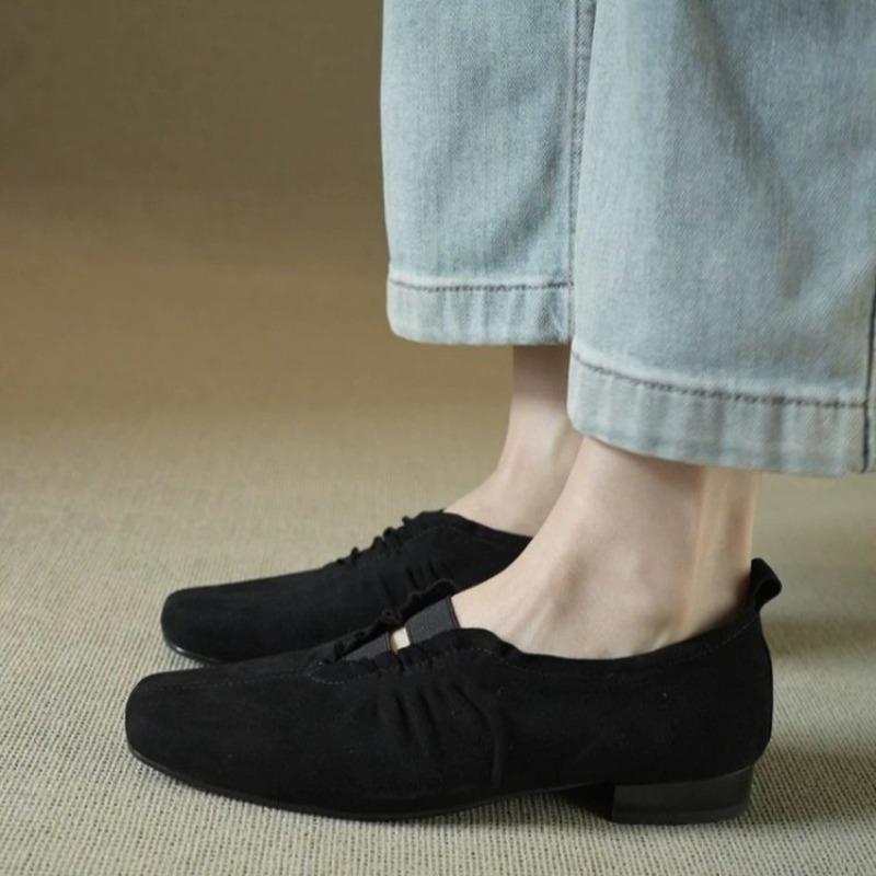 2025 New Vintage Single Shoes Autumn New Square Toe Suede Shallow Pleat Soft Sole Non-slip Low Heel Shoes 35
2025 New Vintage Single Shoes Autumn New Square Toe Suede Shallow Pleat Soft Sole Non-slip Low Heel Shoes 35