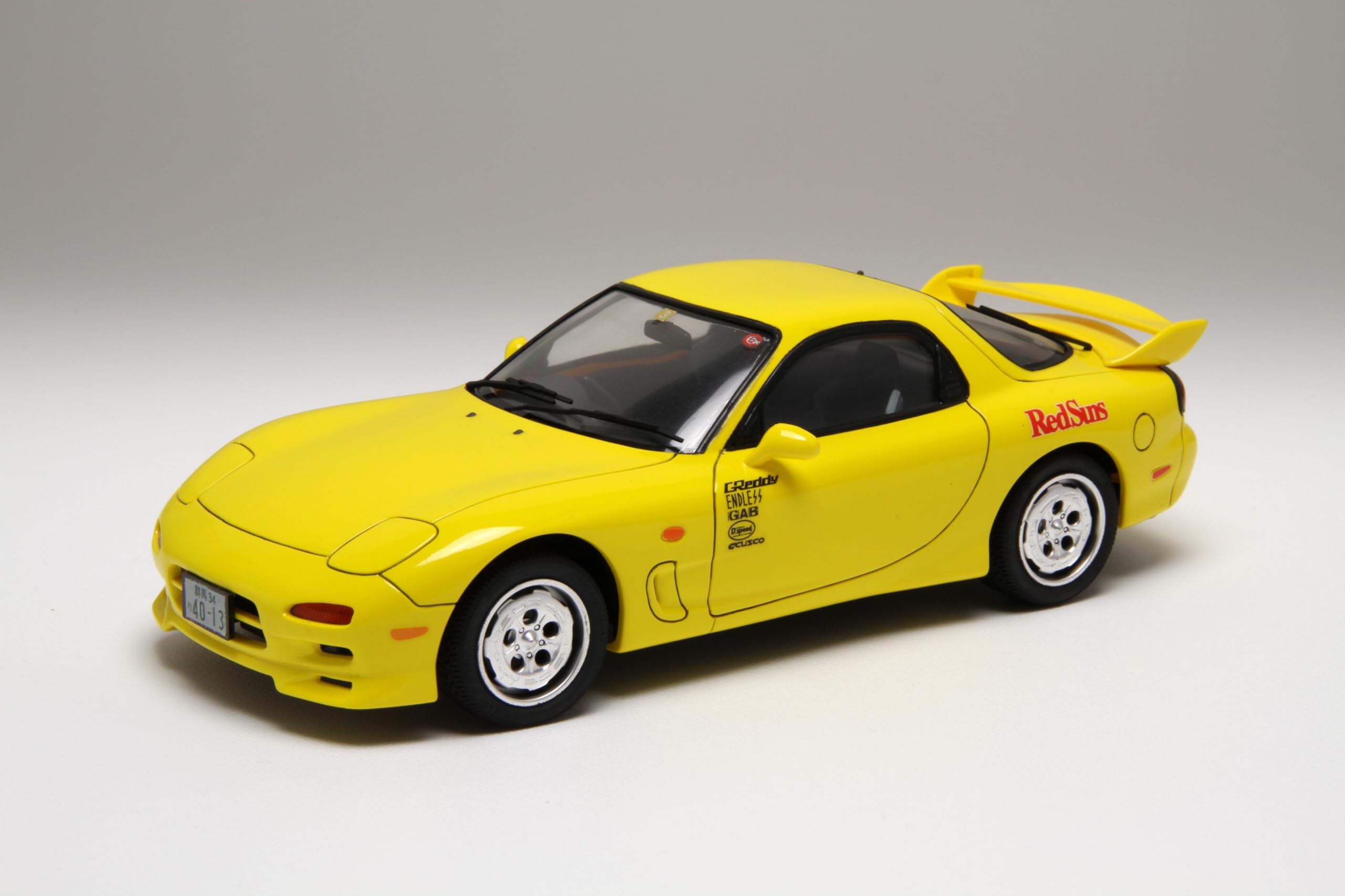 Модель Fujimi Initial D Series FD3S Кейсуке Такахаши 1/24 № 10 RX-7 ISD-10 жёлтый
Модель Fujimi Initial D Series FD3S Кейсуке Такахаши 1/24 № 10 RX-7 ISD-10 жёлтый