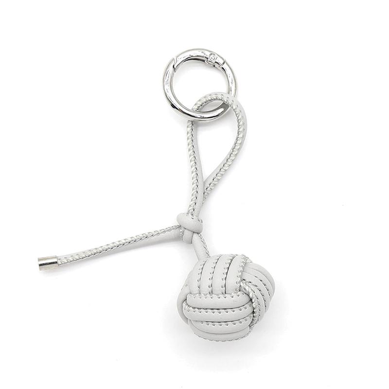 New Spherical Bag Pendant Exquisite Pu Woven Cherry Keychain Pendant Stylish Simple Hand-woven Versatile Gift Pendant For Couple
New Spherical Bag Pendant Exquisite Pu Woven Cherry Keychain Pendant Stylish Simple Hand-woven Versatile Gift Pendant For Couple
