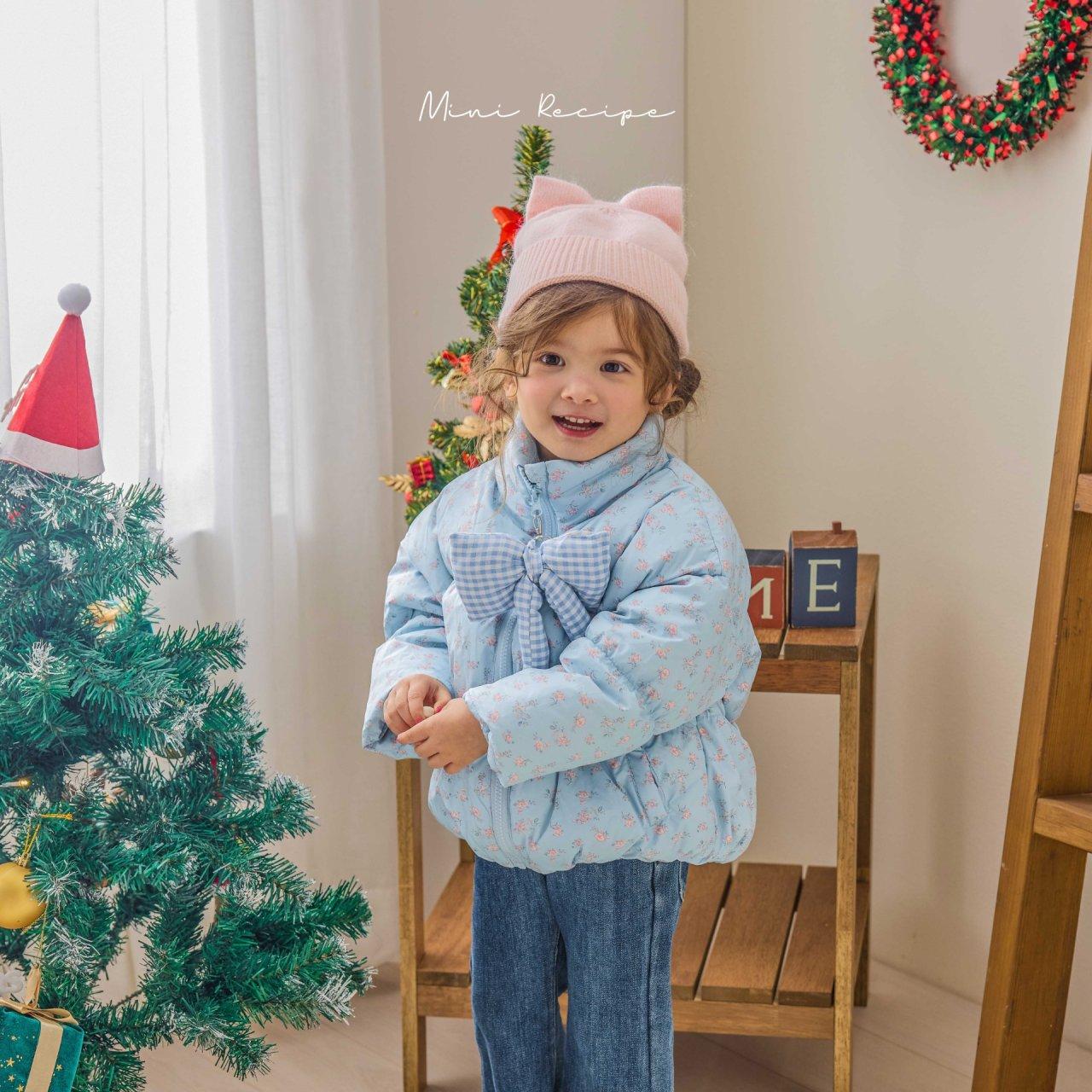 Made in Korea | Mini Recipe Lauren Dress with Cape – Stylish Fall/Winter Girls School Outfit Category: XXL
Made in Korea | Mini Recipe Lauren Dress with Cape – Stylish Fall/Winter Girls School Outfit Category: XXL