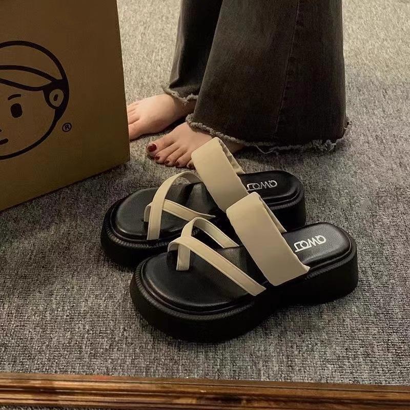 Set of toe slippers women s summer wear 2025 new thick-bottomed foot-pinching beach cool slippers summer fashion explosion super hot 40 бежевый
Set of toe slippers women s summer wear 2025 new thick-bottomed foot-pinching beach cool slippers summer fashion explosion super hot 40 бежевый