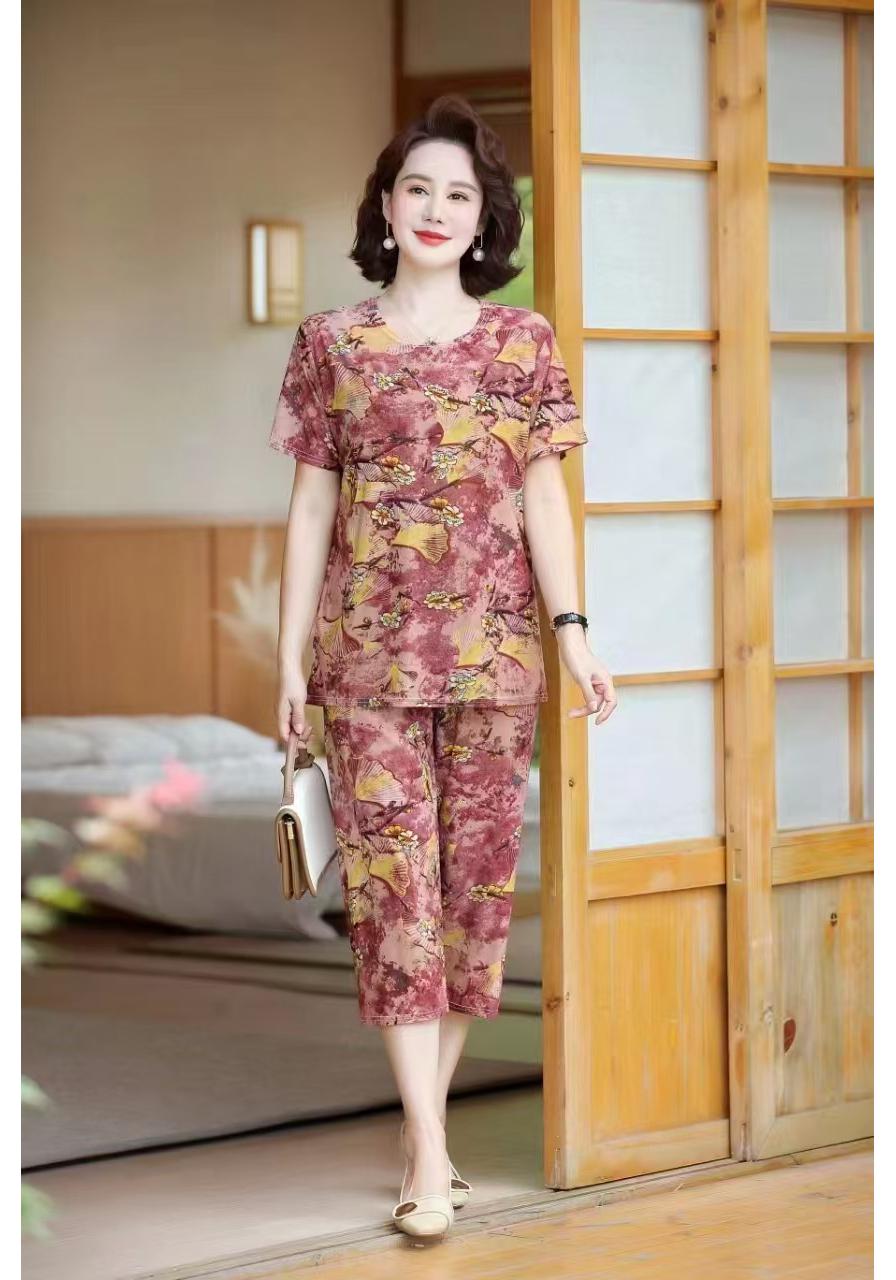 Elegant Summer Ice Silk Set for Middle-aged Moms: Breathable, Loose-Fit Pajamas & Casual Home Wear 2XL (80-110 jin)
Elegant Summer Ice Silk Set for Middle-aged Moms: Breathable, Loose-Fit Pajamas & Casual Home Wear 2XL (80-110 jin)