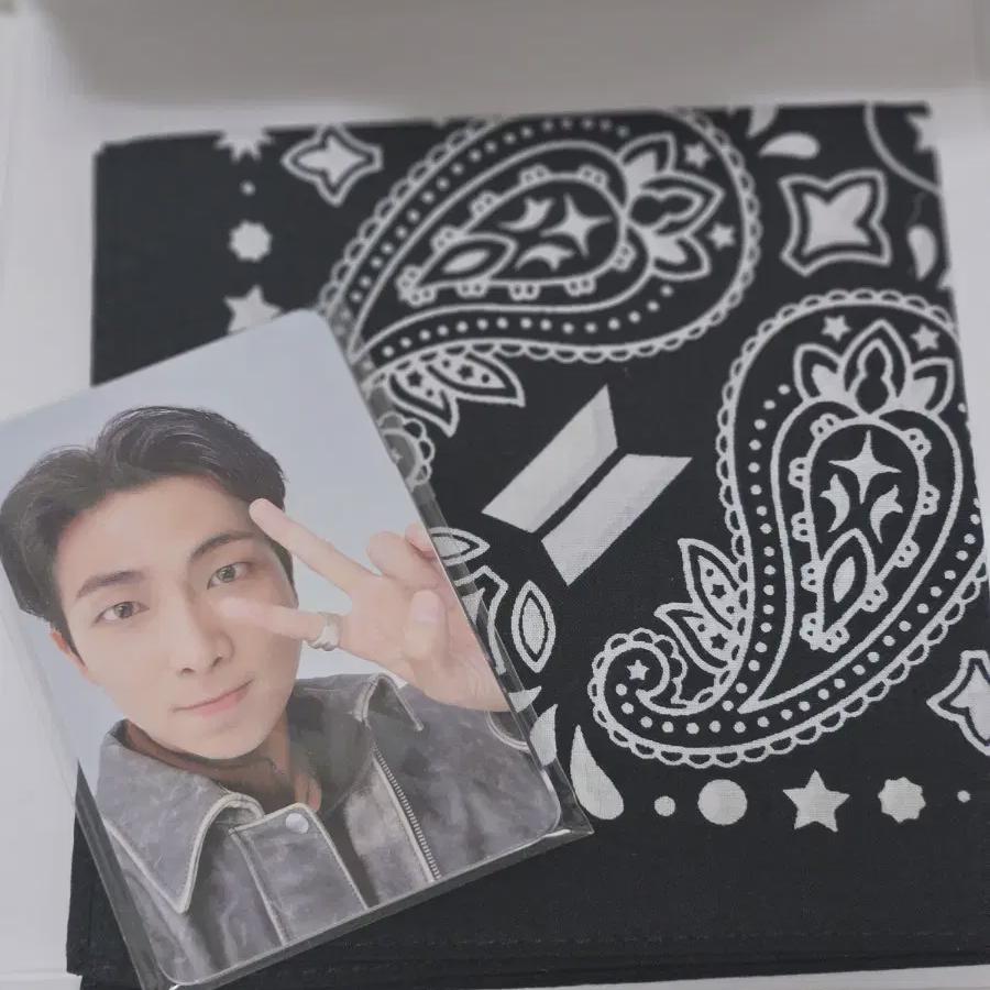 Bts Armyzone Bulletproof Festa Amison Poca+bandana Set
Bts Armyzone Bulletproof Festa Amison Poca+bandana Set