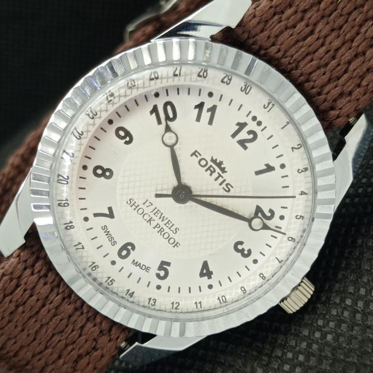 REFURBISHED FORTIS WINDING SWISS MENS WRIST SILVER DIAL WATCH 622c-a416852-2 lot622c-a416852
REFURBISHED FORTIS WINDING SWISS MENS WRIST SILVER DIAL WATCH 622c-a416852-2 lot622c-a416852
