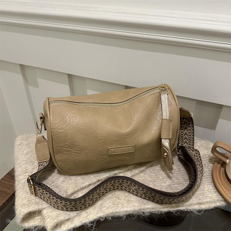 Yogodlns Винтажная мода Универсальные новые женские сумки однотонные высококачественные текстуры простые щедрые темпераментные сумки через плечо 25x11x17cm хаки
Yogodlns Винтажная мода Универсальные новые женские сумки однотонные высококачественные текстуры простые щедрые темпераментные сумки через плечо 25x11x17cm хаки