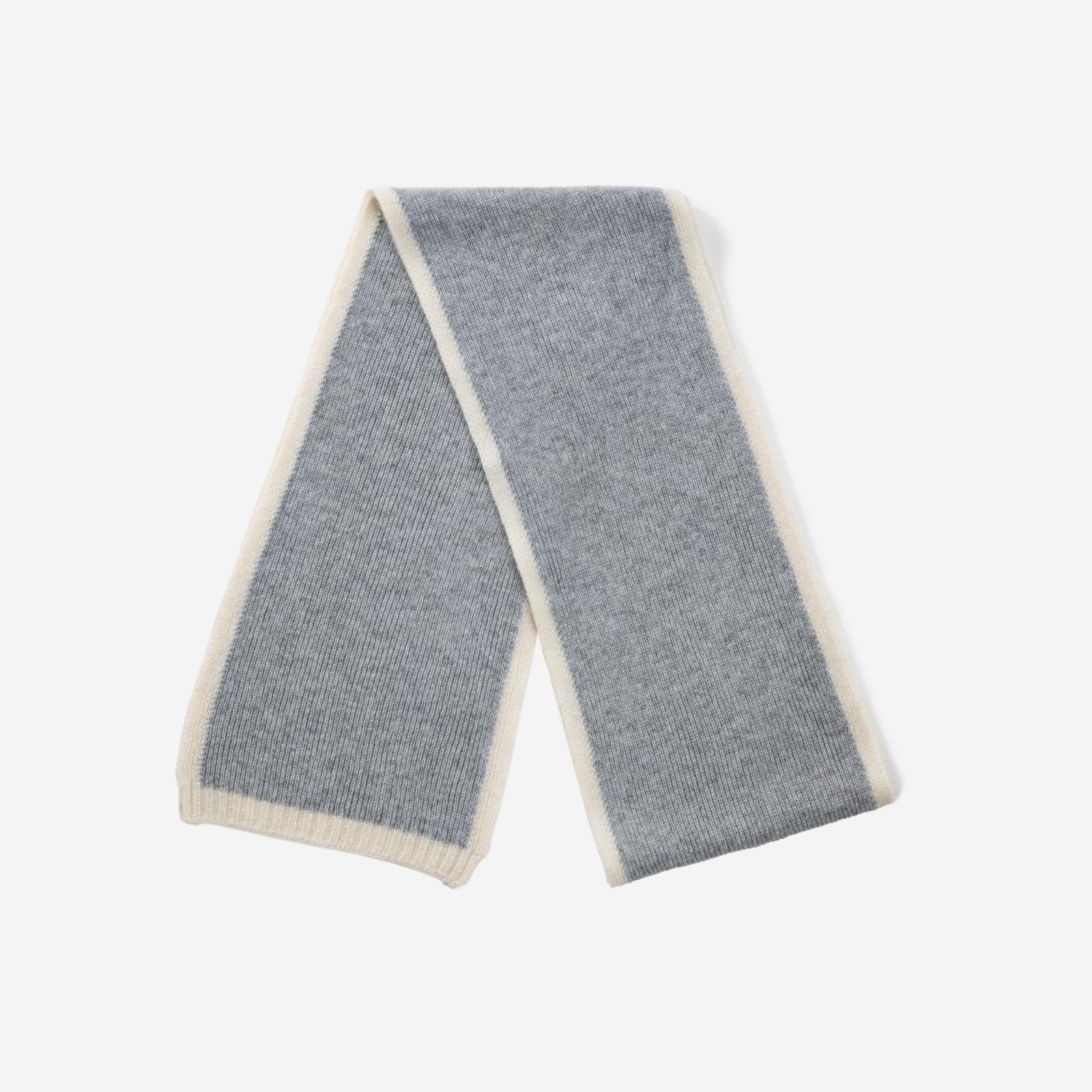 Вязаный шарф из 100% шерсти, женский зимний шарф премиум-класса, простая теплая шаль 165*21cm светло-серый
Вязаный шарф из 100% шерсти, женский зимний шарф премиум-класса, простая теплая шаль 165*21cm светло-серый