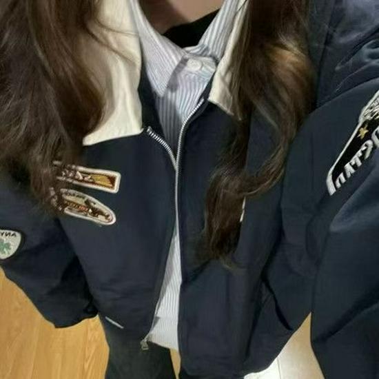 Американская ретро куртка с лацканами: Свободный крой для пар, весенний и осенний дизайн в стиле бейсбола L 105-120 lbs
Американская ретро куртка с лацканами: Свободный крой для пар, весенний и осенний дизайн в стиле бейсбола L 105-120 lbs