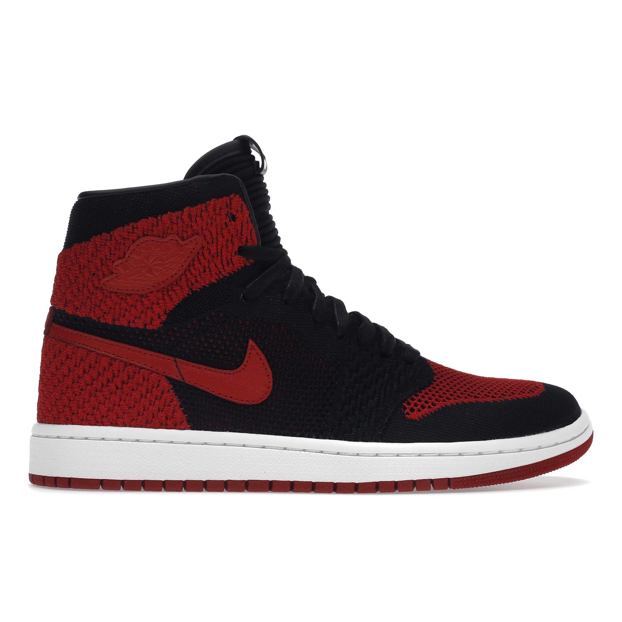 Детские кроссовки Air Jordan 1 Retro High OG Flyknit GS Bred Black Varsity-Red-White 919702-001
Детские кроссовки Air Jordan 1 Retro High OG Flyknit GS Bred Black Varsity-Red-White 919702-001