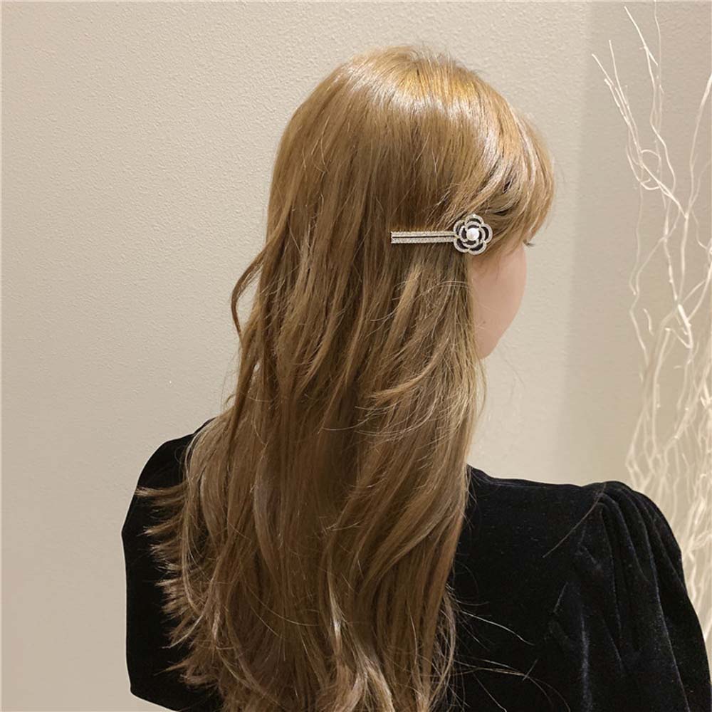 Temperament Flower Girls Korean Duckbill Clip Hair Accessories Rhinestone Camellia Hairpin
Temperament Flower Girls Korean Duckbill Clip Hair Accessories Rhinestone Camellia Hairpin