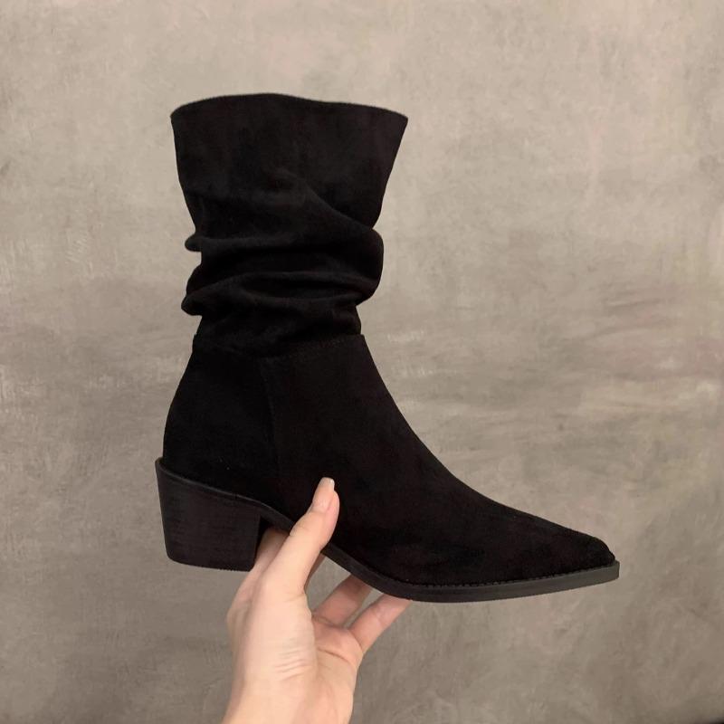 High heel pointed suede khaki small short boots women s shoes new stacking boots spring and autumn single boots thick heel 40 чорний
High heel pointed suede khaki small short boots women s shoes new stacking boots spring and autumn single boots thick heel 40 чорний