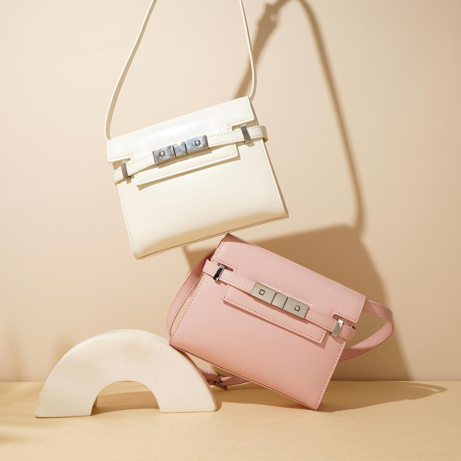 New Leather Simple Commuter Cowhide Versatile Shoulder Messenger Bag Underarm Bag срібний
New Leather Simple Commuter Cowhide Versatile Shoulder Messenger Bag Underarm Bag срібний