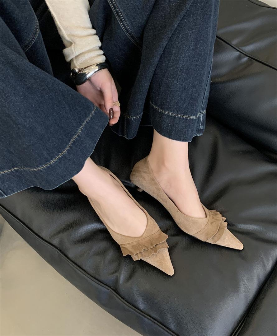 2025 new pointed head shallow mouth flat bottom fashion temperament French soft sole versatile single shoes women 39 хаки
2025 new pointed head shallow mouth flat bottom fashion temperament French soft sole versatile single shoes women 39 хаки