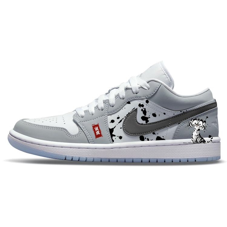 Jordan Air Jordan 1 Cushioning Slip Resistant Low top Vintage Basketball Shoes Women s Gray White DC0774-105(Team366-) 35.5
Jordan Air Jordan 1 Cushioning Slip Resistant Low top Vintage Basketball Shoes Women s Gray White DC0774-105(Team366-) 35.5