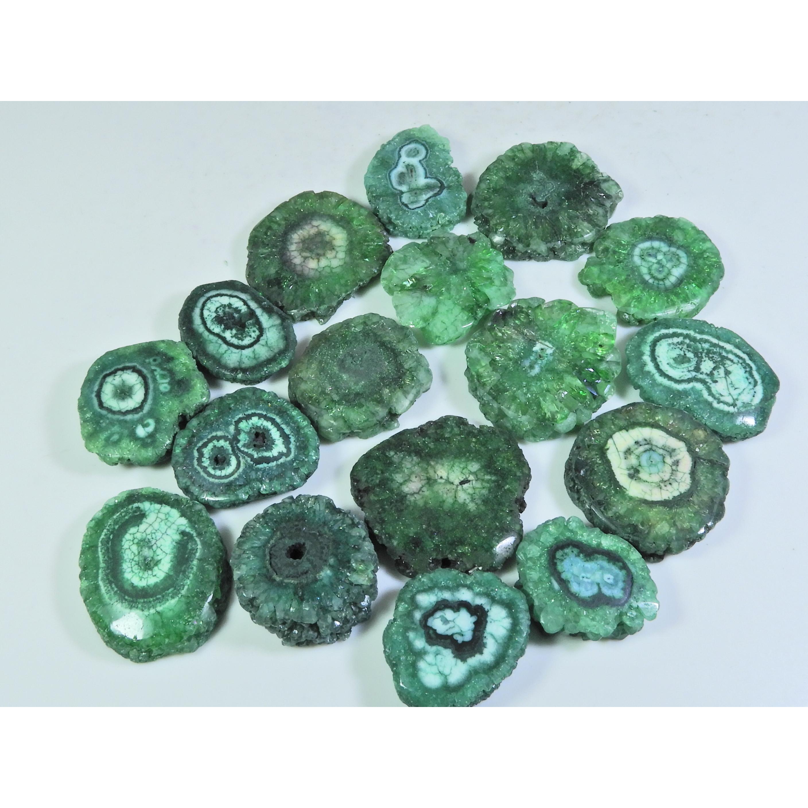 378 карат. Окрашенный солнечный друзовый агат смешанной формы кабошон рассыпной драгоценный камень 17 шт. в лоте A-683
378 карат. Окрашенный солнечный друзовый агат смешанной формы кабошон рассыпной драгоценный камень 17 шт. в лоте A-683