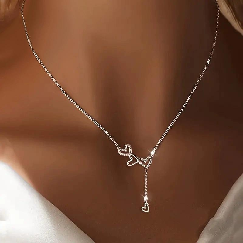 Minimalist Zircon Heart-Shaped Pendant Necklace for Women Thin Chain Hollow Love Personalized Fashionable Women s Necklace
Minimalist Zircon Heart-Shaped Pendant Necklace for Women Thin Chain Hollow Love Personalized Fashionable Women s Necklace