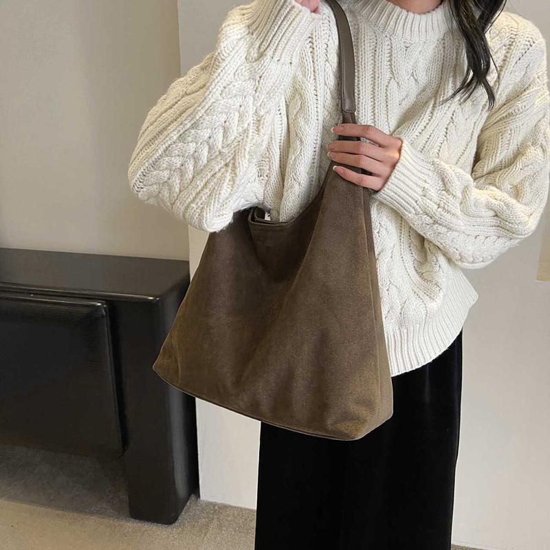 Autumn&Winter Retro Women Suede Large Capacity Shoulder Bag Hasp Closure Underarm Bucket Bag Solid Color Casual Handbag Commuter
Autumn&Winter Retro Women Suede Large Capacity Shoulder Bag Hasp Closure Underarm Bucket Bag Solid Color Casual Handbag Commuter