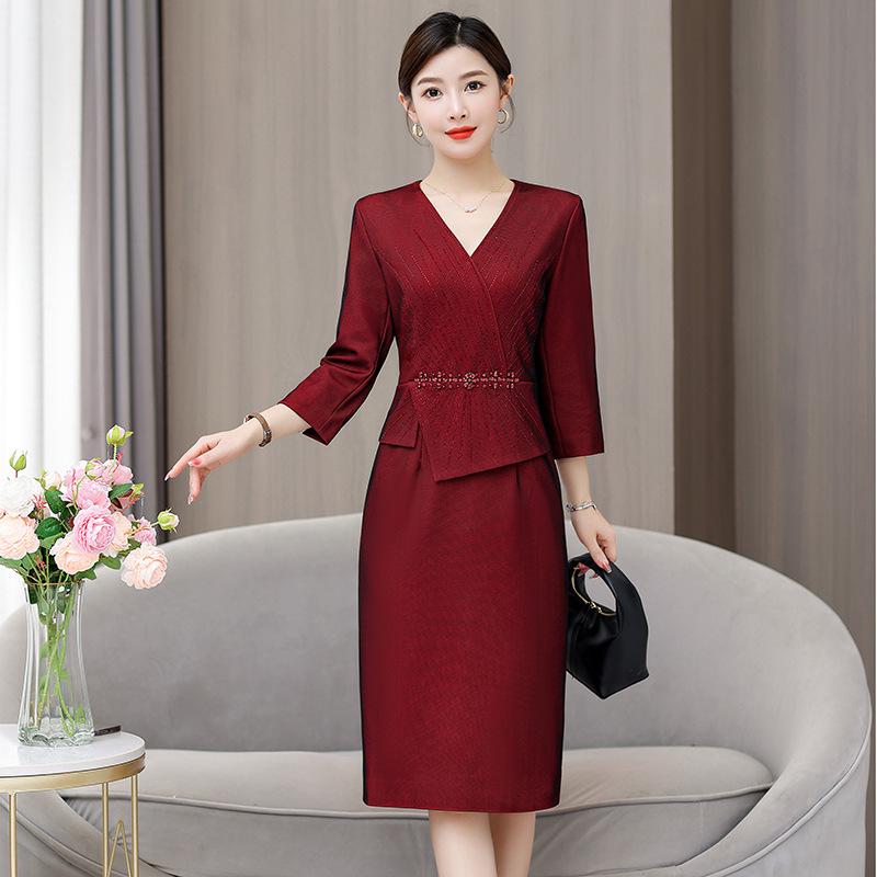 Elegant Burgundy Mother-in-law Dress - Autumn/Winter 2025 Slim Fit Women s Toasting Gown 4XL бордовый
Elegant Burgundy Mother-in-law Dress - Autumn/Winter 2025 Slim Fit Women s Toasting Gown 4XL бордовый