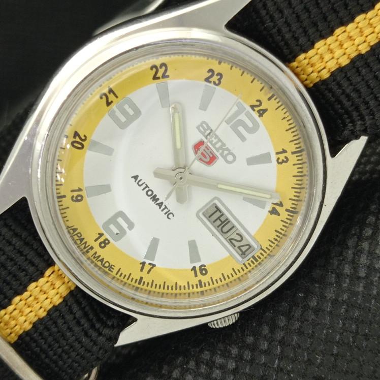 USED VINTAGE SEIKO 5 AUTOMATIC 7019A JAPAN MENS D/D WHITE WATCH 608k-a317326-9 SKU608k-a317326
USED VINTAGE SEIKO 5 AUTOMATIC 7019A JAPAN MENS D/D WHITE WATCH 608k-a317326-9 SKU608k-a317326