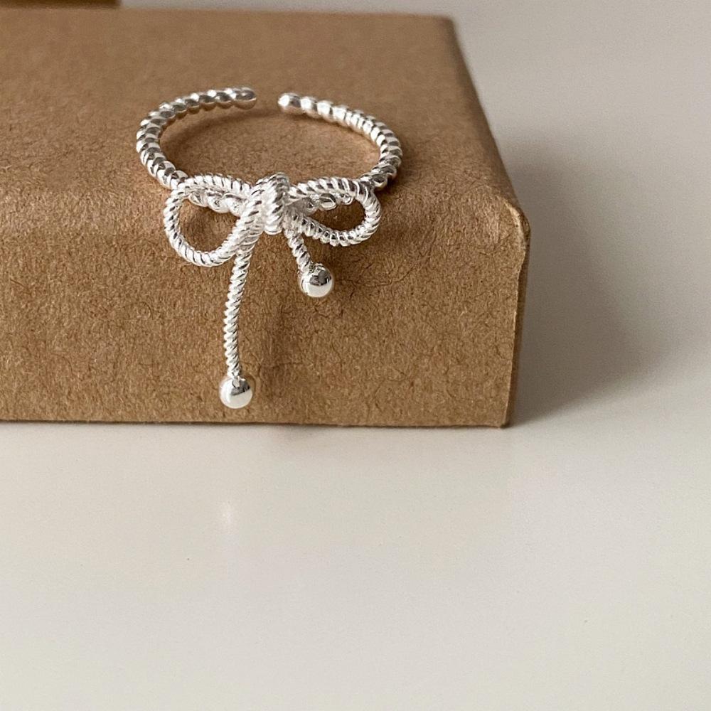 Bow Strap Ring 925 Sterling Silver Premium Niche Design Open Ring ins Wind Versatile Index Finger Ring
Bow Strap Ring 925 Sterling Silver Premium Niche Design Open Ring ins Wind Versatile Index Finger Ring