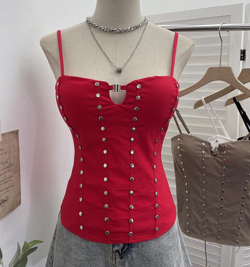 Spicy Red Camisole with Chest Pads, Hollow-Out Design, Hook-and-Eye Closure, Rivets, Open Back, and String Tie-Up 6270 One Size красный
Spicy Red Camisole with Chest Pads, Hollow-Out Design, Hook-and-Eye Closure, Rivets, Open Back, and String Tie-Up 6270 One Size красный