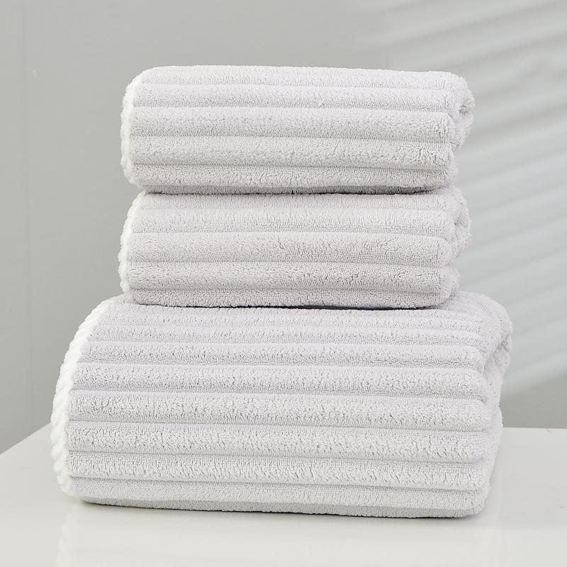 Новый набор полотенец из кораллового флиса, утолщенное впитывающее банное полотенце, набор лицевых полотенец. bath towel 70 * 140 светло-серый
Новый набор полотенец из кораллового флиса, утолщенное впитывающее банное полотенце, набор лицевых полотенец. bath towel 70 * 140 светло-серый