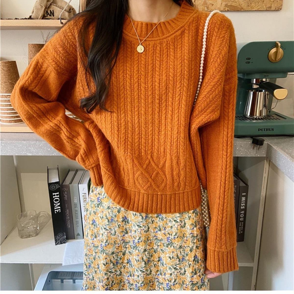 Женский свитер-пуловер с круглым вырезом, корейский свободный свитер в стиле ретро с перекрученной резинкой. S темно-коричневого
Женский свитер-пуловер с круглым вырезом, корейский свободный свитер в стиле ретро с перекрученной резинкой. S темно-коричневого