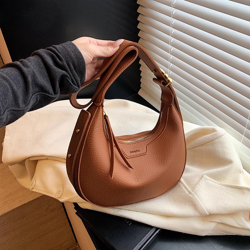 Korean version of fashion underarm bag women s bag 2025 new simple crescent bag versatile shoulder bag crossbody bag коричневый
Korean version of fashion underarm bag women s bag 2025 new simple crescent bag versatile shoulder bag crossbody bag коричневый