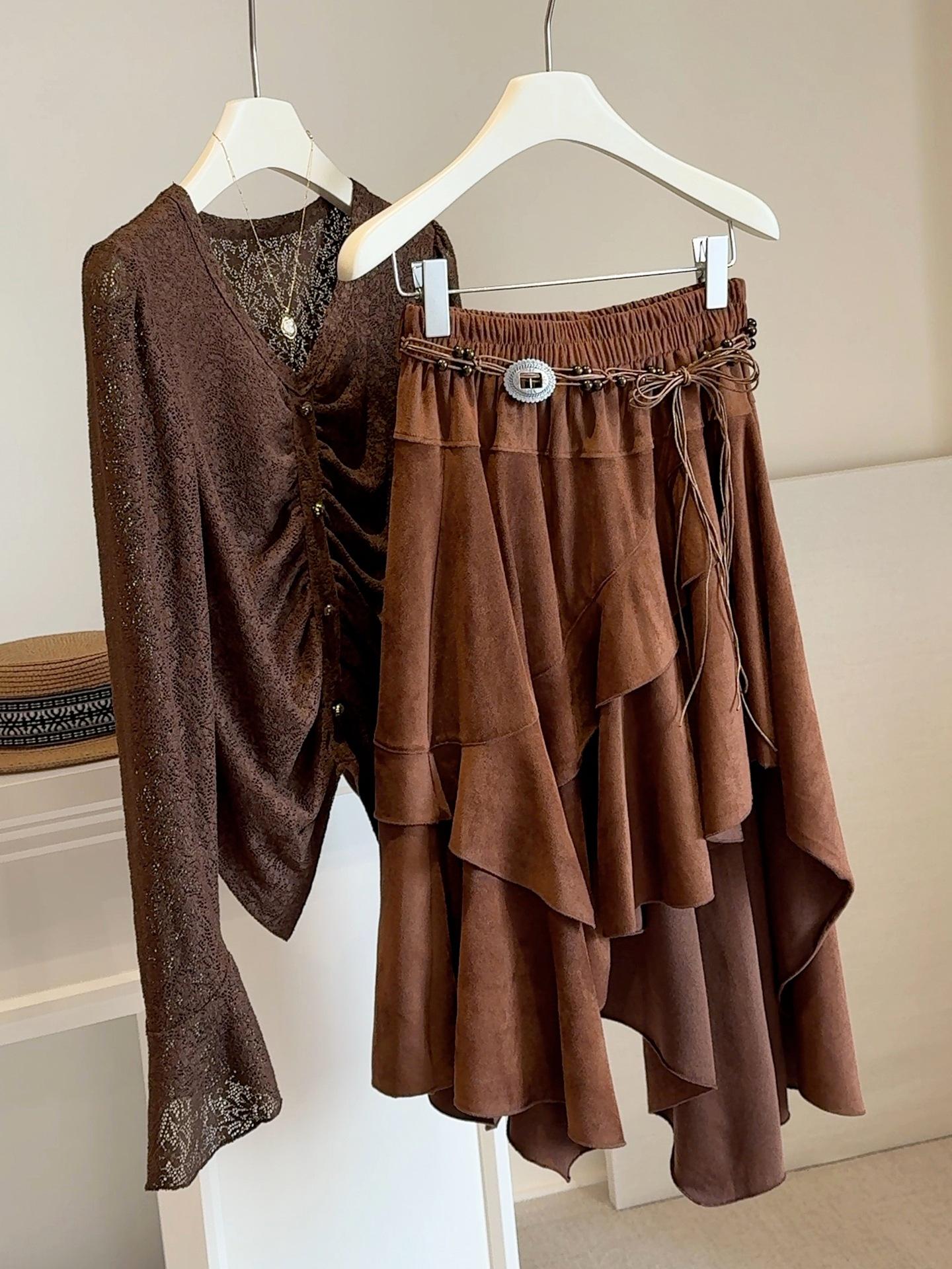 Юбка миди А-силуэта с завышенной талией Maillard Retro - Коллекция Осень 2025 One Size кофейный
Юбка миди А-силуэта с завышенной талией Maillard Retro - Коллекция Осень 2025 One Size кофейный