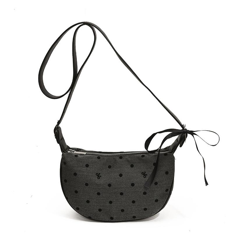 Premium texture bag women s large-capacity new summer casual shoulder messenger bag women s dumpling bag чёрный
Premium texture bag women s large-capacity new summer casual shoulder messenger bag women s dumpling bag чёрный