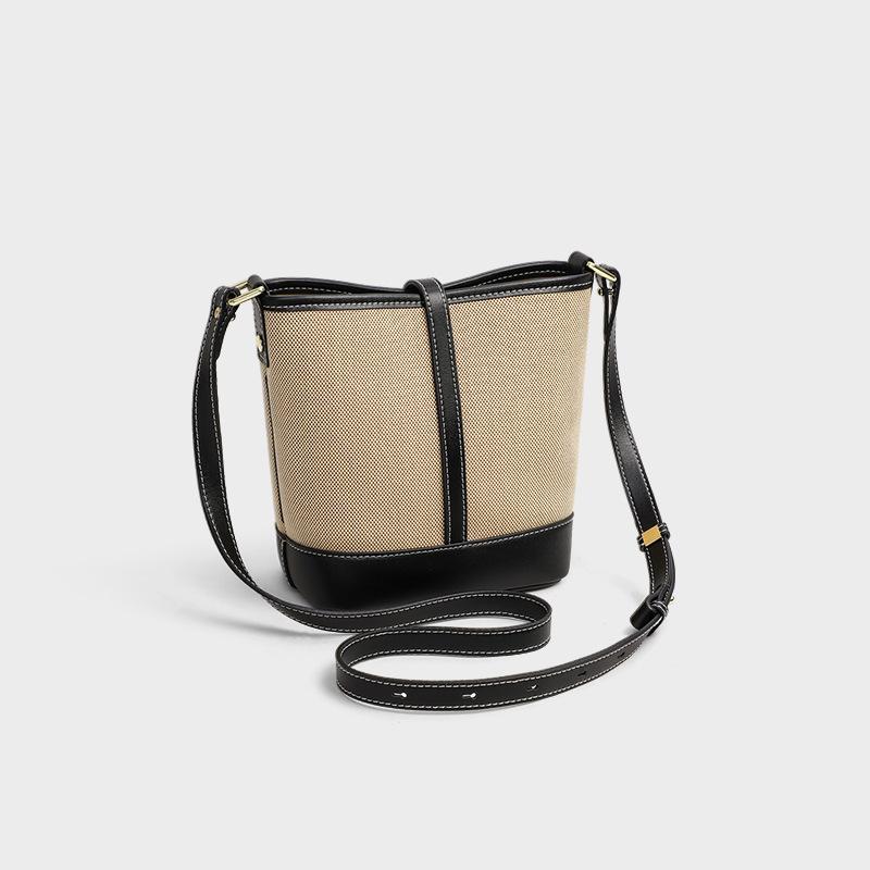 Bucket bag New women s bag Summer messenger bag Versatile high-end large-capacity shoulder bag Handbag чёрный
Bucket bag New women s bag Summer messenger bag Versatile high-end large-capacity shoulder bag Handbag чёрный